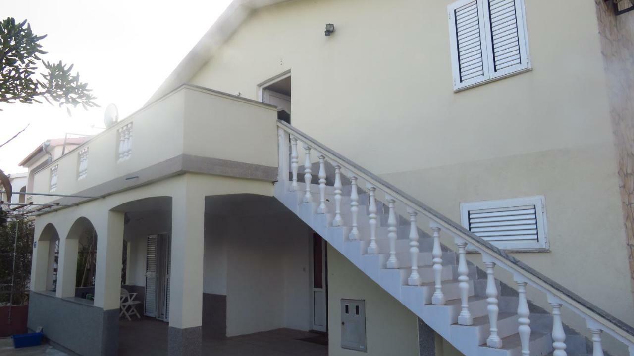 Apartments J.A.N.M.A.R. Vir Exterior photo